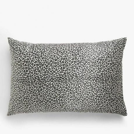 John Lewis & Partners The Ultimate Collection Silk Standardní povlak na polštář, Leopard Black