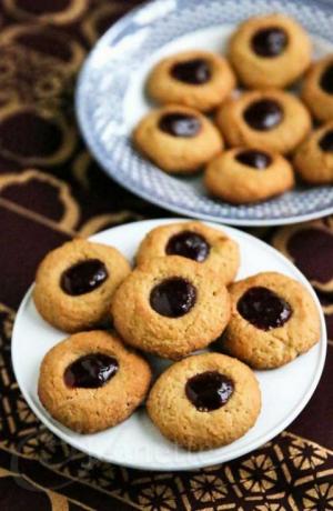 pb a j thumb cookies cookies