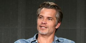 Timothy Olyphant mluví na pódiu během „ospravedlněného“ panelu, tiskového turné sdružení televizních kritiků v lednu 2015 v Pasadeně