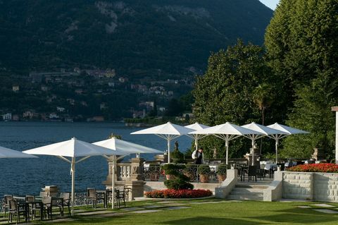 Restaurace L'Orangerie v jezeře Como, Itálie