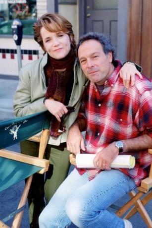 Howard deutch lea thompson set caroline ve městě