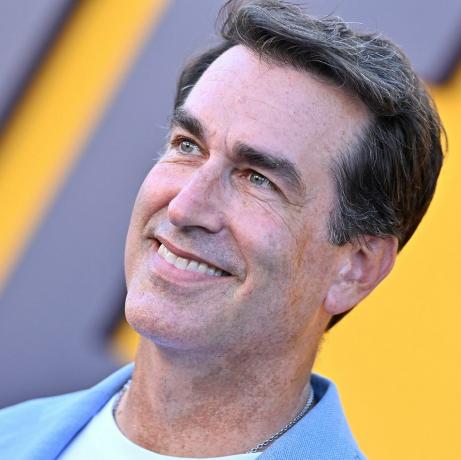 rob riggle navštěvuje los angeles premiéru netflixs me time