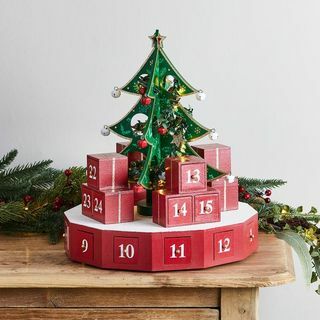 Vánoční stromeček 3D dřevěný adventní kalendář