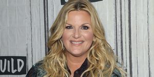 trisha yearwood maskovaný zpěvák strom