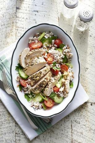 Řecké kuře s rajčaty a rýžovým salátem, recept na udržitelné potraviny