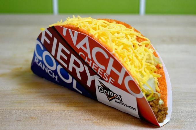 irvine, cca 12. září doritos locos taco je i nadále nejprodávanějším taco bell foto od joshua blanchardgetty obrázky pro taco bell