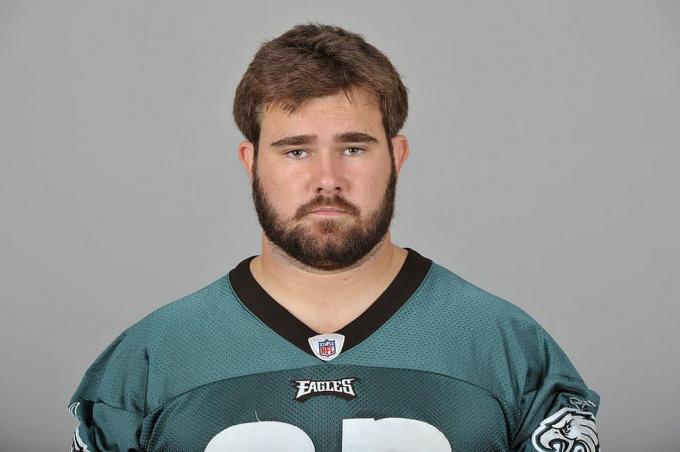 philadelphia, kolem roku 2011 na tomto obrázku letáku poskytnutého nfl, jason kelce z philadelphie eagles pózuje pro svůj nfl headshot kolem roku 2011 ve Philadelphii, Pennsylvánie foto od nfl via getty snímky