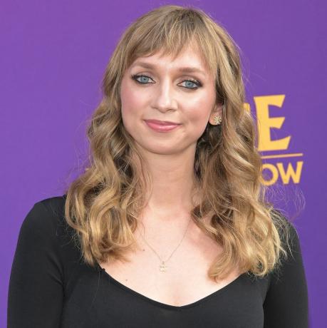 herec lauren lapkus navštěvuje los angeles speciální promítání netflixů the curse of bridge hollow v divadle netflix tudum