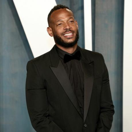 marlon wayans navštěvuje v roce 2022 oscarovou párty na vanity fair