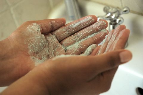 mikročástice si umývají ruce