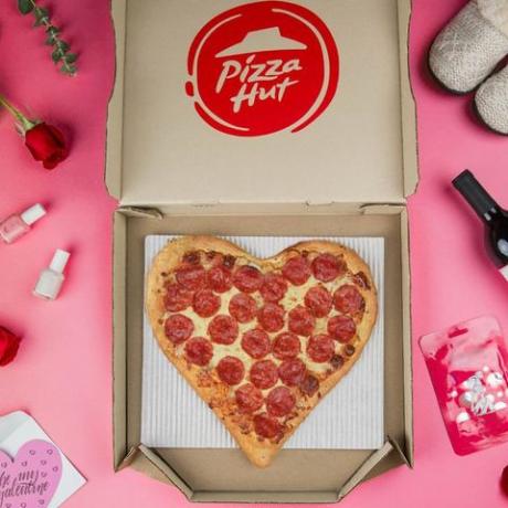 pizza chata pizza ve tvaru srdce