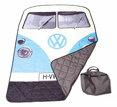 Tato deka Volkswagen Camper Van Picnic je dokonalým letním doplňkem