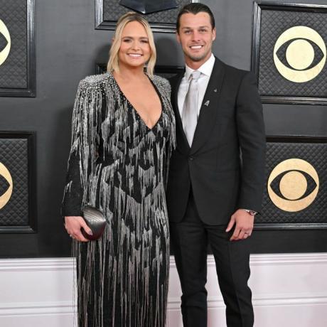 miranda lambert a brendan mcgloughlin grammys červený koberec