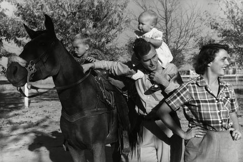 george, pauline, barbara bush a george h.w. keř